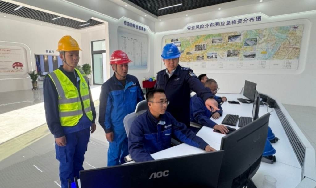 智慧工地系统助力昭温公路施工安全,打造畅通出行新体验 智慧工地系统助力昭温公路施工安全,打造畅通出行新体验